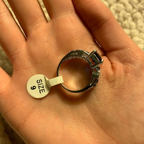 Sapphire Ring 💍💎 - Picture 4 of 6